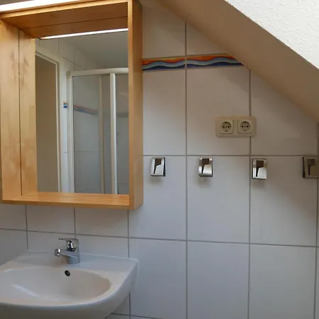 Bernsteinhaus, 850m Zum Strand, Mit Balkon, Wlan Apartment Kolpinsee